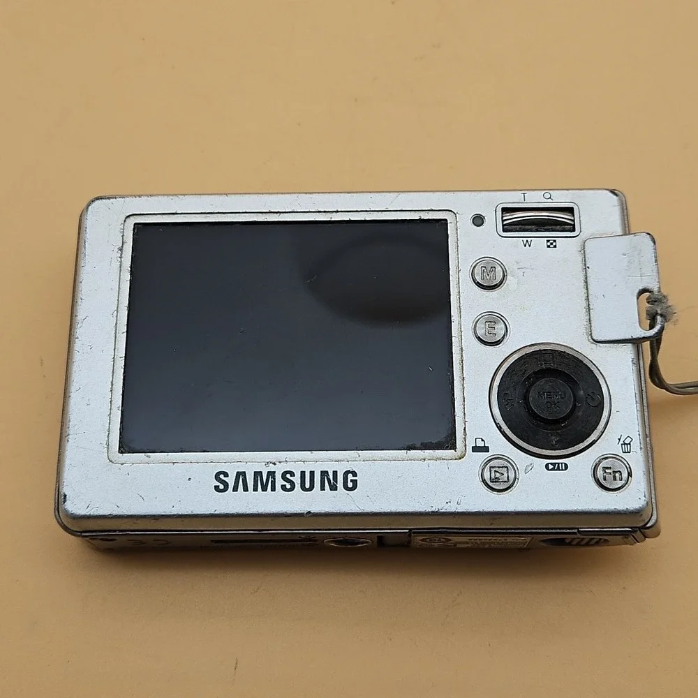 Samsung Digital Camera L83T Landiao UNTESTED AS IS FOR PARTS